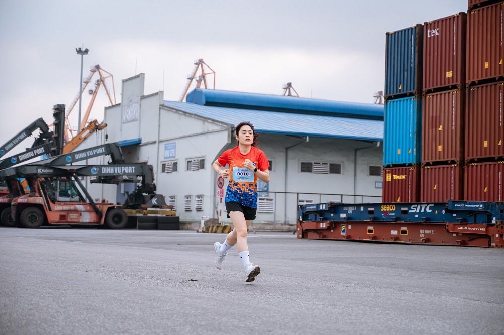 VĐV Nguyễn Thị Ngọc Hoa - Quán quân bảng nữ